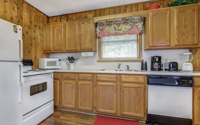 Leconte View 1 by Jackson Mountain Homes