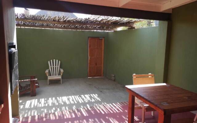 Crimson Bush Lodge