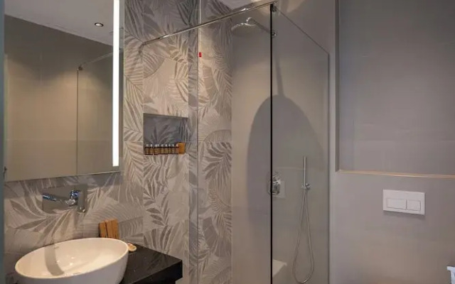 Litan Hotel