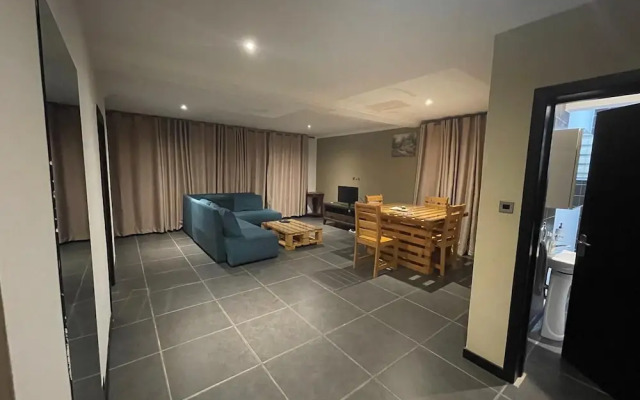 Remarkable 2-bed Apartment in Accra