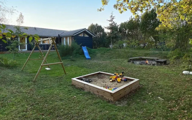 8 Person Holiday Home in Hadsund-by Traum