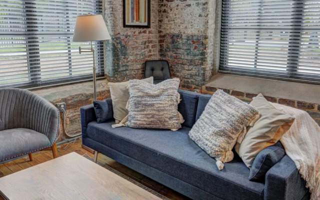 2 Bedroom, Hawthorne Lane