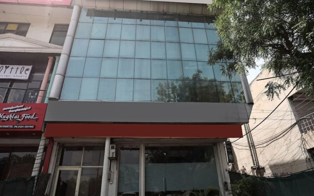 OYO 14875 The Imperial Residency