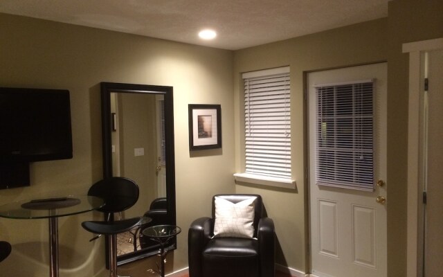 Suite Amour Hobby Farm and B & B