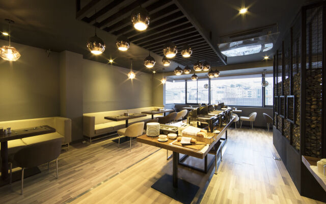 Nicecy Hotel – Nguyen Trai Street