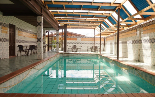 Regency Suites Hotel