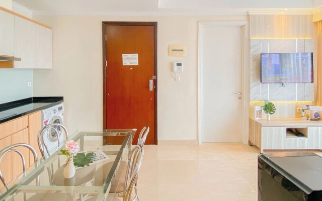 Stunning and Comfy 2BR Apartment at Menteng Park