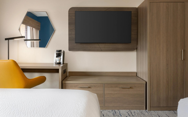 Holiday Inn Express & Suites Greenville - Downtown by IHG