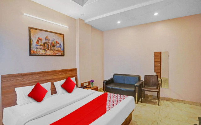 OYO Flagship 70339 Hotel Smile Residency