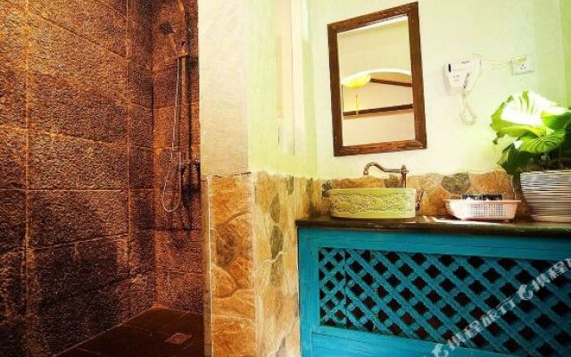 Encounter Lane · Suqiu | Deluxe Intelligent Design · Holiday Inn (the Old Town of Lijiang Store)