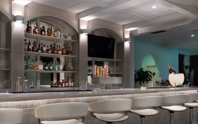 Hotel Arts