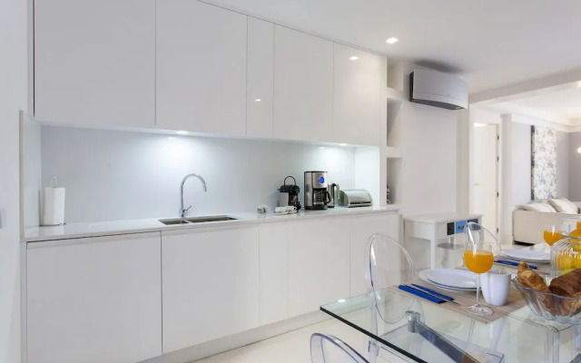 JOIVY Gorgeous 2-bed home, 3 mins from Lisbon Cathedral