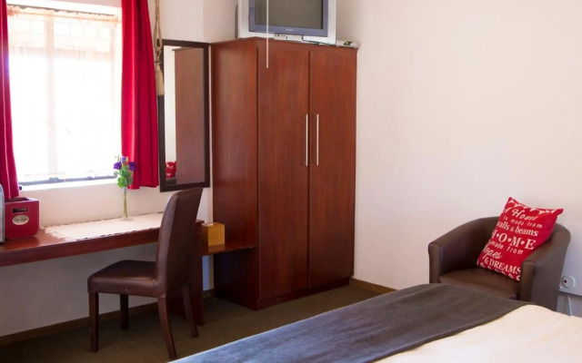 Ons Dorpshuis Guest House