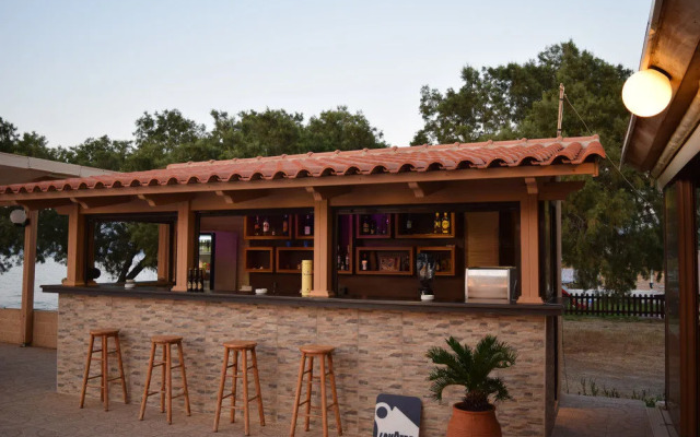 Mesogios Beach Hotel