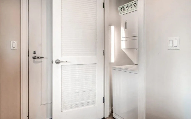 Weichert Suites at Wisconsin Place