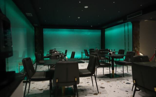 Hotel Opera