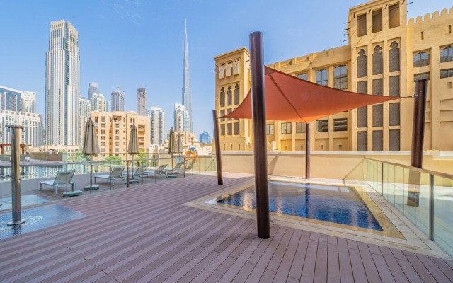 Monty Holiday Home - Serene & Modern Apartment With Burj Khalifa View