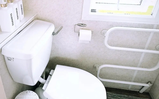 Impeccable 2-bed Static Caravan in Morecambe