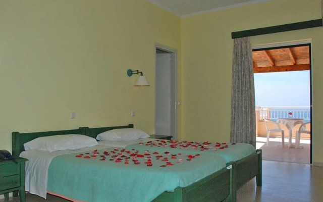 Paramonas Hotel