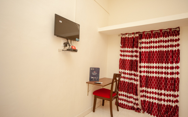 OYO Flagship 24454 OMR Hindustan Univ