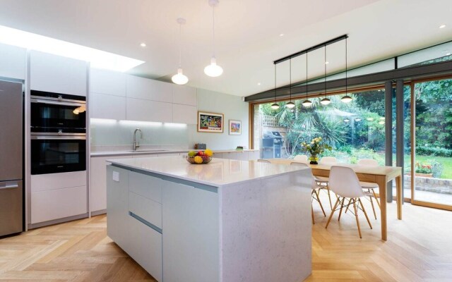 Serene In Herne Hill