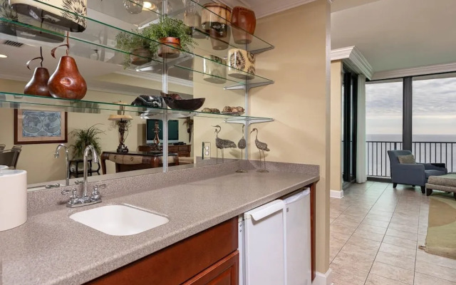 Phoenix Ix 1405 3 Bedroom Condo