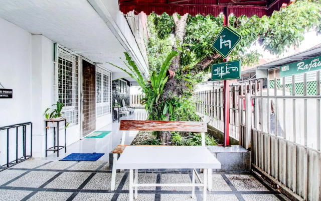 Hotel O Jalan Jenderal Sudirman Near Imam Bonjol Square