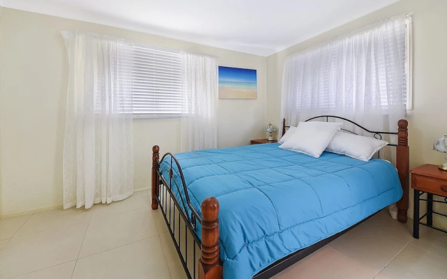 Quandamooka Beach House – Guest Rooms – Ipswich
