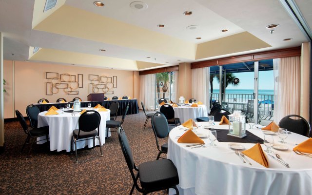 DoubleTree Beach Resort by Hilton Tampa Bay - North Redingto