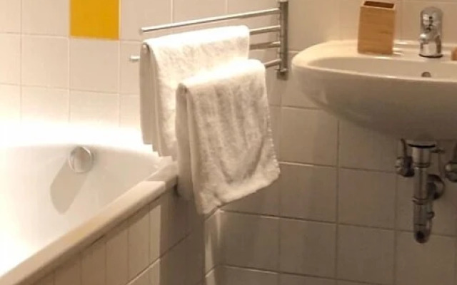 Flair of the City 2 minutes to metro