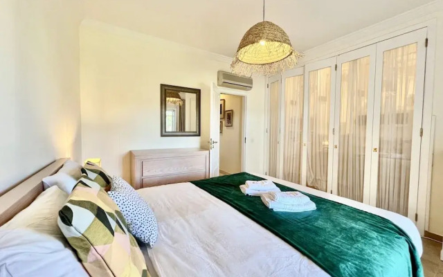 Vilamoura Deluxe Villa by Homing