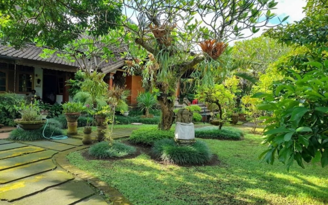 Hotel O Losmen Ida Near PT. Narmada Awet Muda (Pabrik Lingsar)