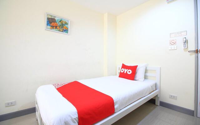 OYO 439 Bed and Bus Hotel