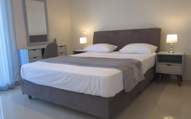 Blue Yard Apartments