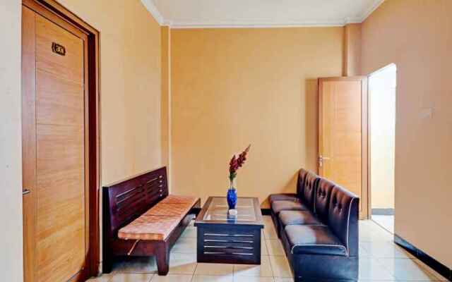 OYO 90475 Mirda Gratia Hotel