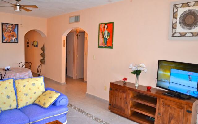 2 BR w Balcony Apartment Rinconada Del Sol