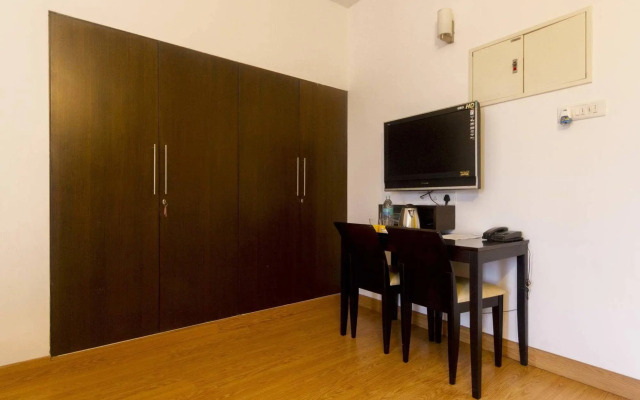 FabHotel Iberis Sholinganallur