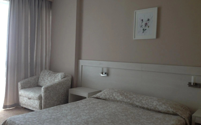 PrimaSol Sineva Beach Hotel