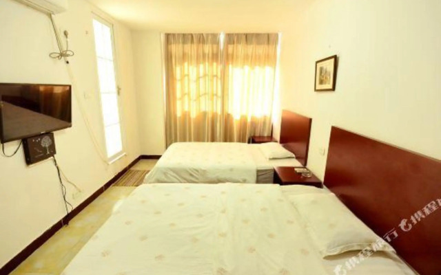 Romantic Yuan Hotel (Wuhan University of Science and Technology Qingshan Campus Branch)