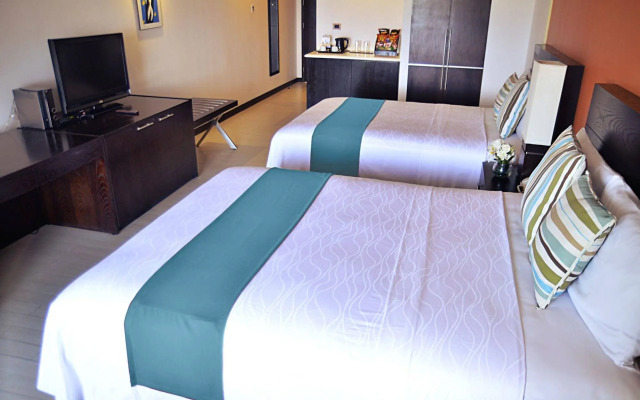 Thunderbird Resorts - Poro Point