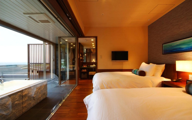 Hotel Kinparo – Guest Rooms – Toyooka