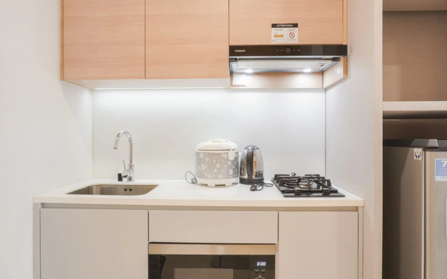 Elegant And Nice Studio At Capitol Suites Apartment
