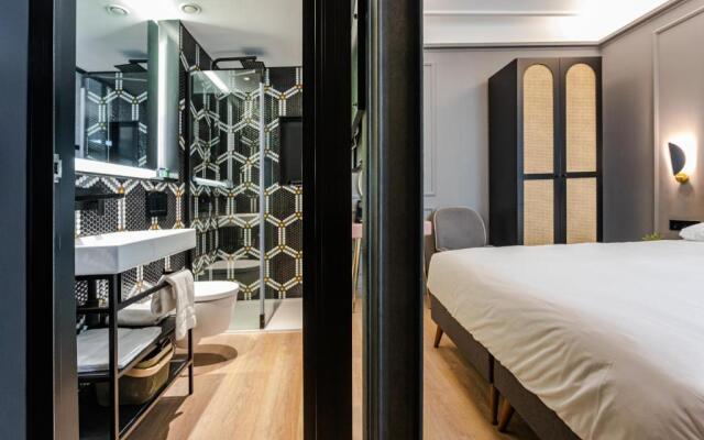 Reina 107 Beach Boutique