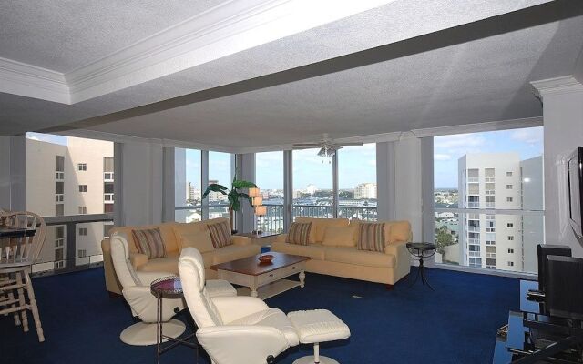 Shoreline 1116 Condo by RedAwning