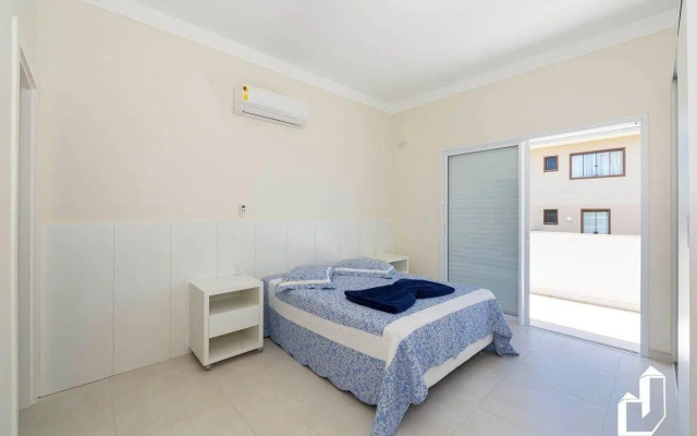 Casa com 05 dormitórios