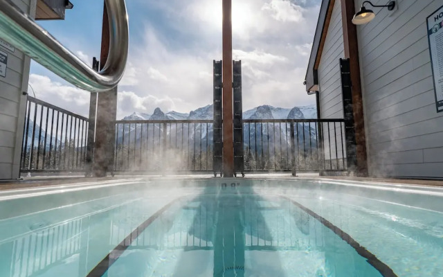 Skyridge 401 by Canmore Premier