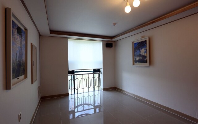 Anseong Gallery