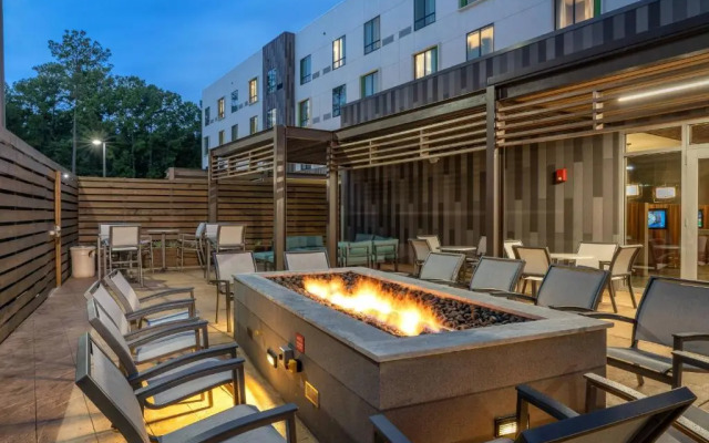Courtyard by Marriott Charleston-North Charleston