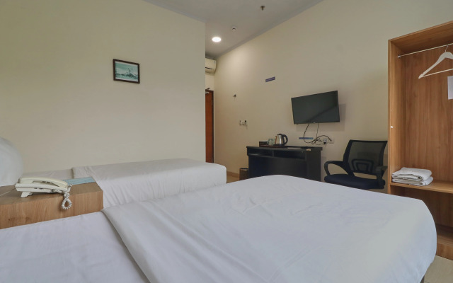 Aranis Hotel