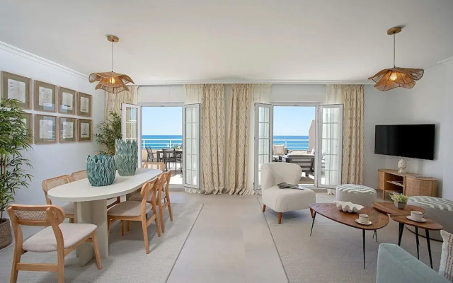 Genteel Home Los Corales Beach